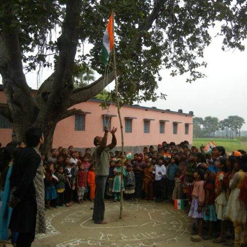 423594_227140610705009_1749756051_n